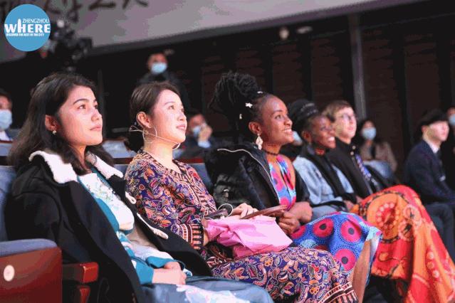 【双语听读】TakeafancytoChinesecharacters国际学生的汉字情缘