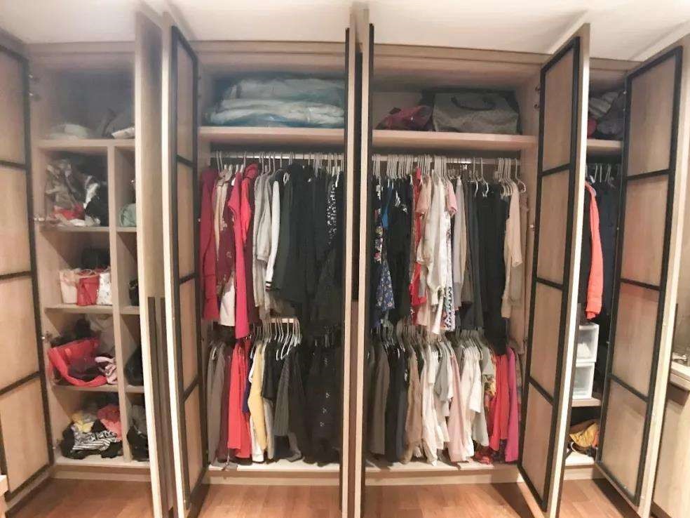 新买的衣服到底要不要用消毒水洗,新买的衣服有必要过水清洗吗