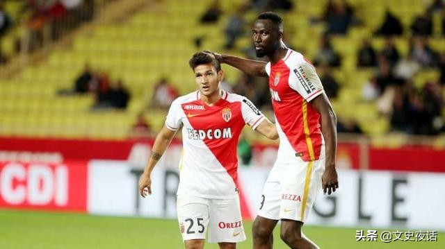 足坛强力中锋排名,高手如云众星云集