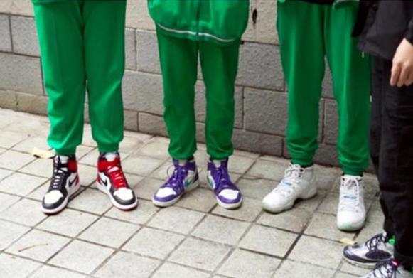 初中生穿aj炫富,初中生怎么炫富