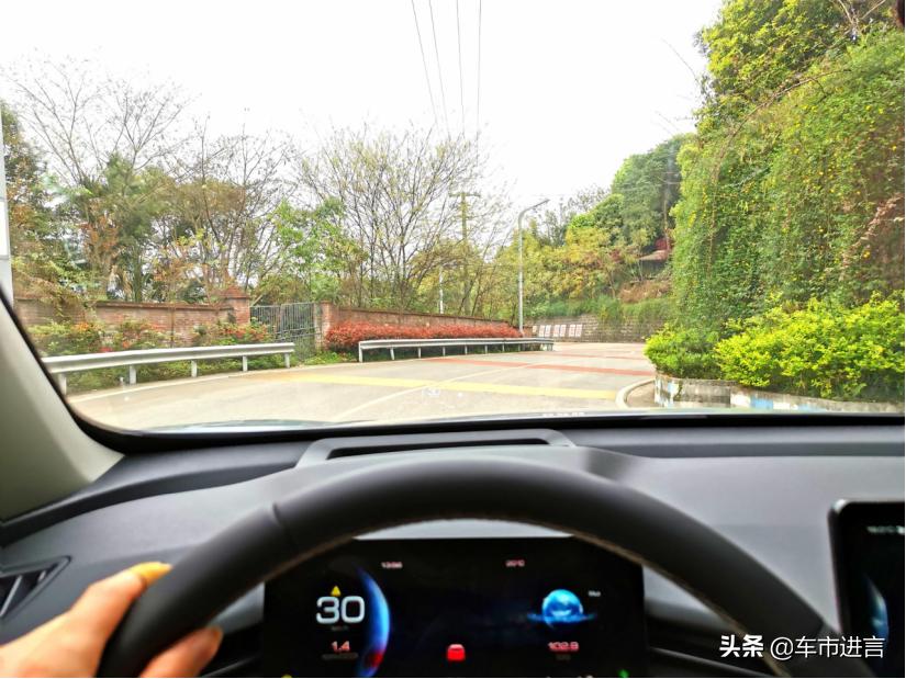 为啥哈弗h6卖那么便宜,2.0t第三代哈弗h6测评