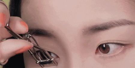 睫毛精保姆教程,教你怎么养成长睫毛