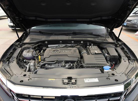 想不到吧，看起来挺沉稳的*萨特帕**跑起来这么快