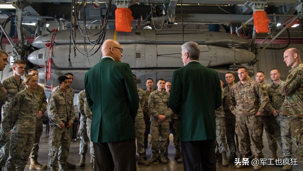 美国空军装备换新计划或遇阻,美国最新型隐身巡航导弹