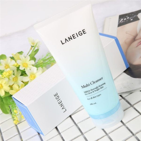 真正洗得干净的洗面奶推荐,什么样的洗面奶洗得干净又保湿