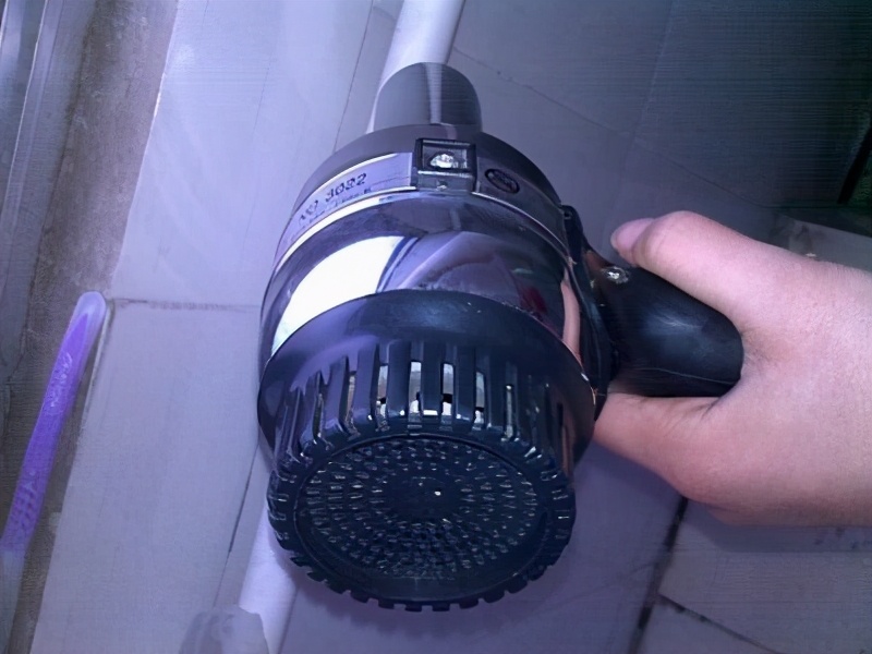 商品房水管冻住了如何快速解冻,户外地下水管冻住了如何快速解冻