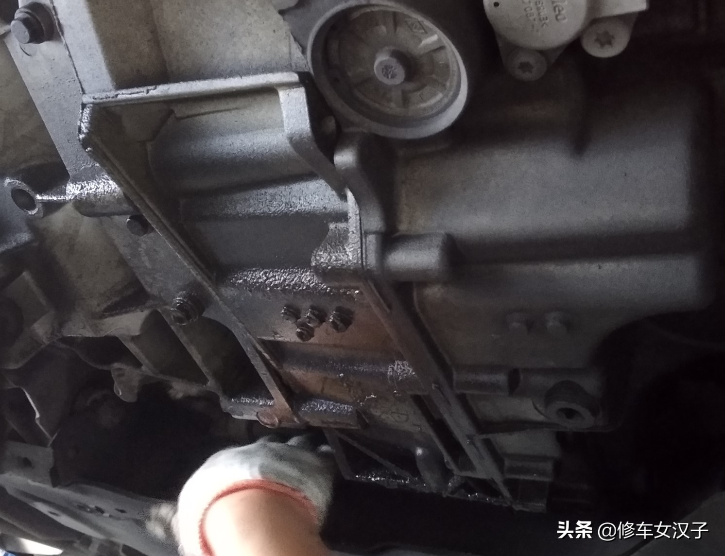 变速箱油封漏油解决方案,手动变速箱漏油怎么回事