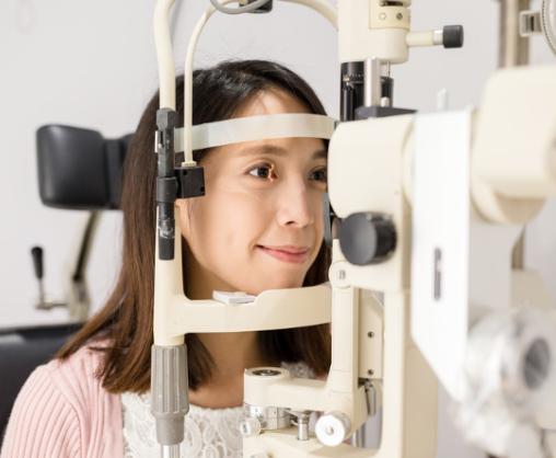 近视激光手术利与弊有哪些,近视眼激光手术的弊端有哪些呢