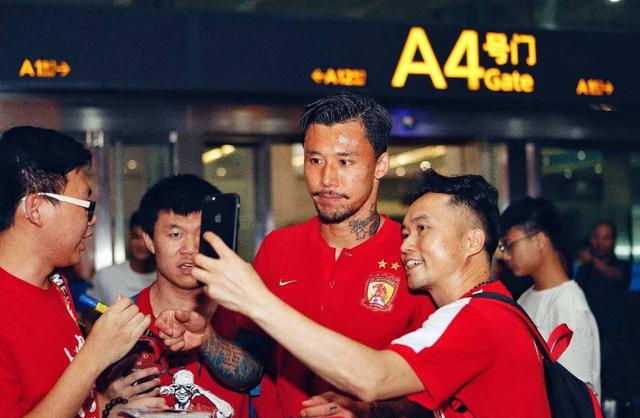 年轻时张琳芃身体素质,冯潇霆张琳芃球童