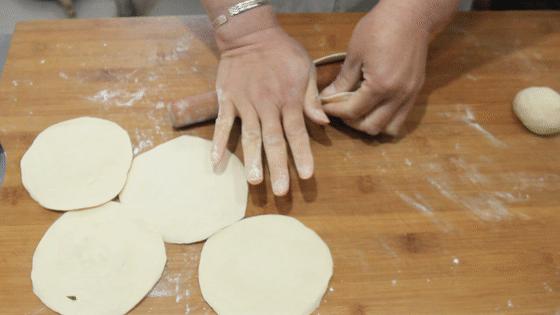 包子的花样包法好吃又好看,菜角包子和包法