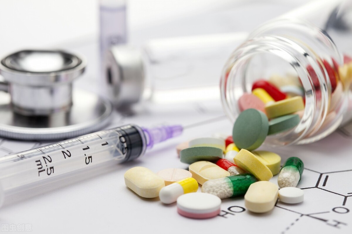 慢性肾衰竭一般几期会出现尿蛋白,早期发现肾病信号避免肾衰来临