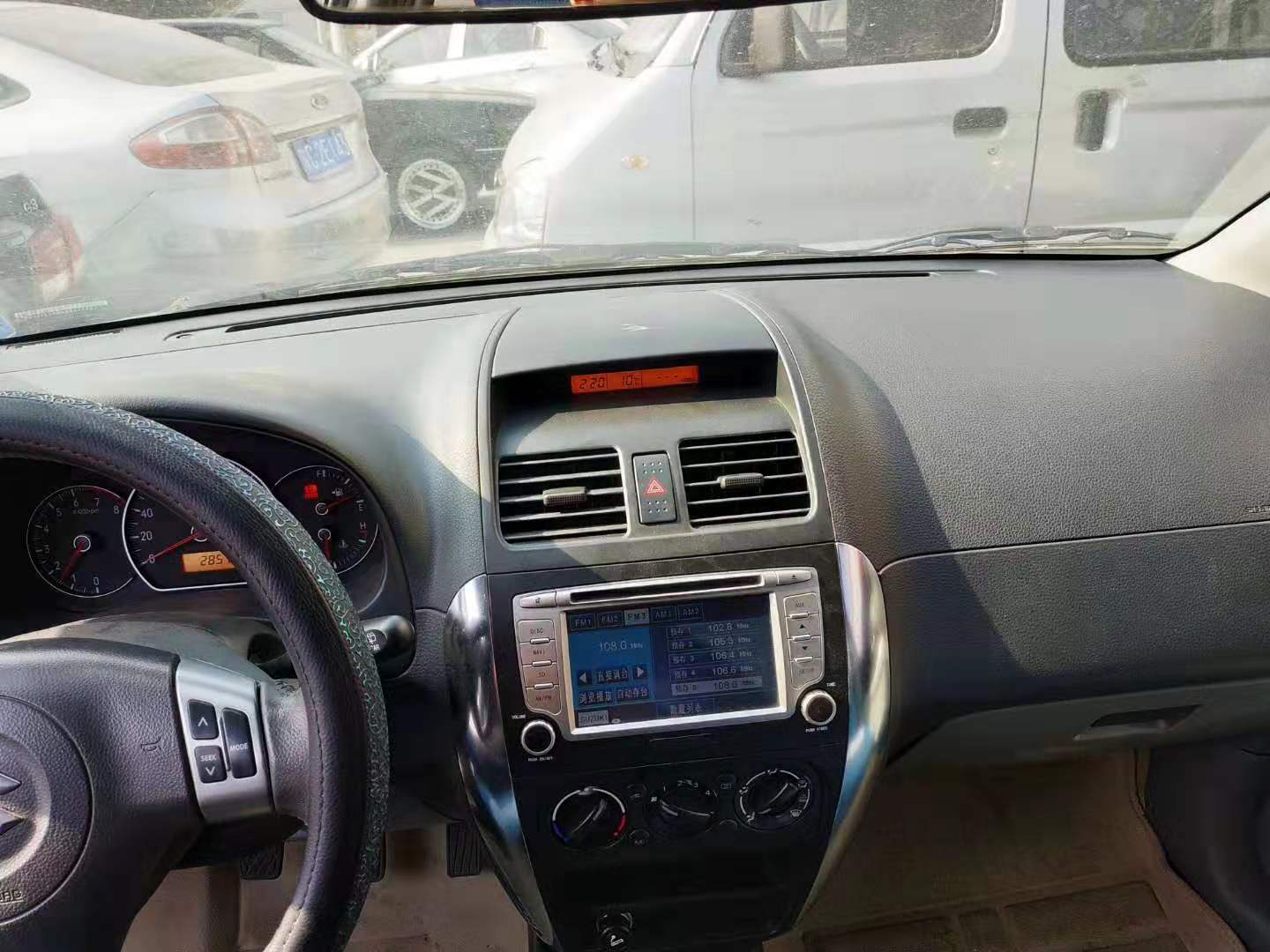 2万能买哪年铃木天语sx4,铃木天语sx4高配和低配区别在哪里