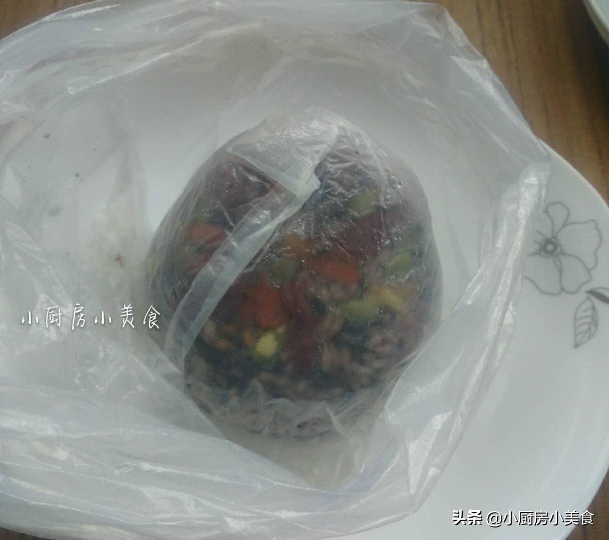 在家做八宝饭的方法,自己做八宝饭里面放什么