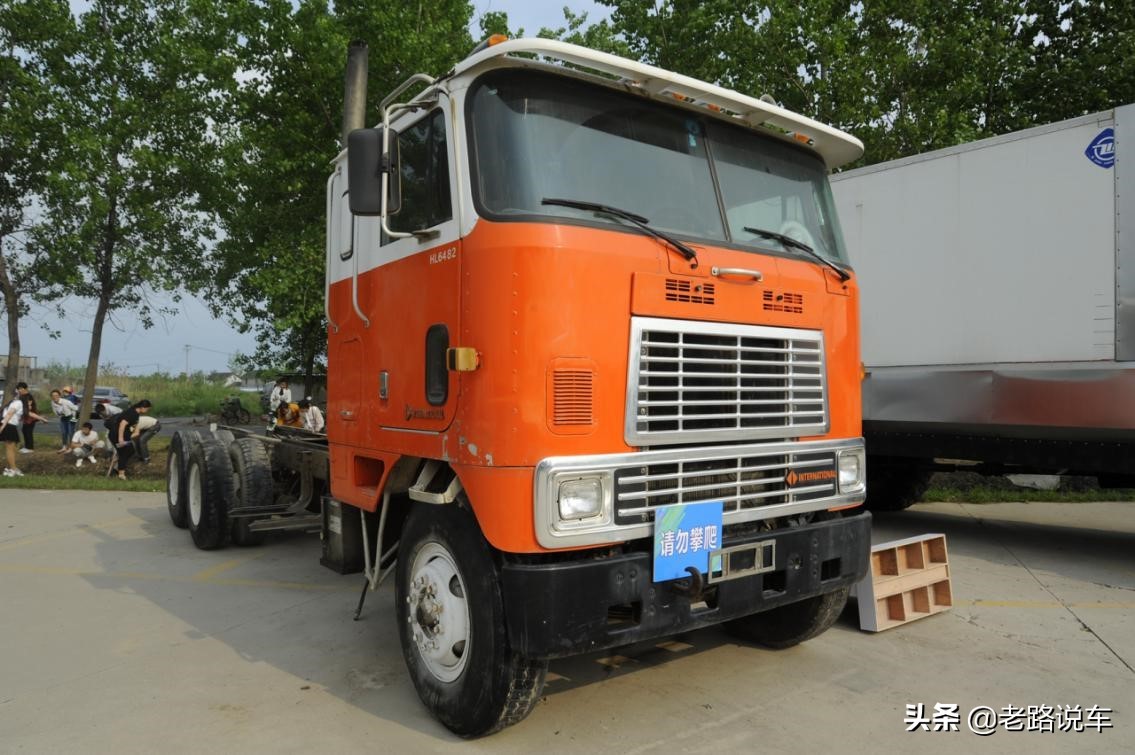 路边的经典——超级美式大平头！万国HL6482