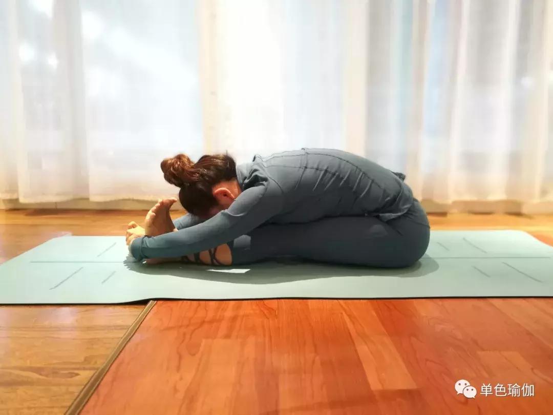 零基础解锁一字马教你一招,你有一份健身攻略注意查收