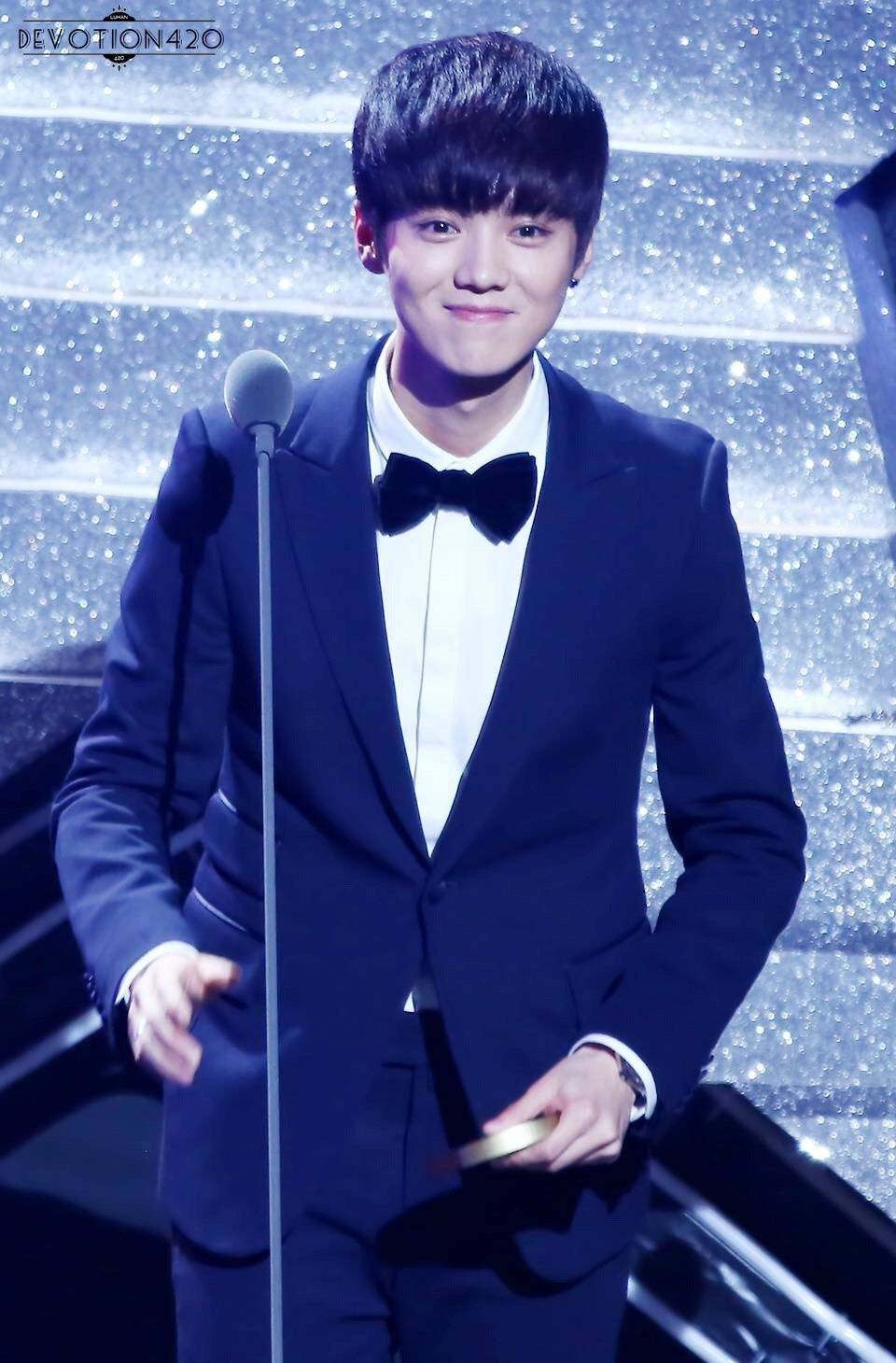 鹿晗穿搭真空西装,鹿晗西装怎么穿图片