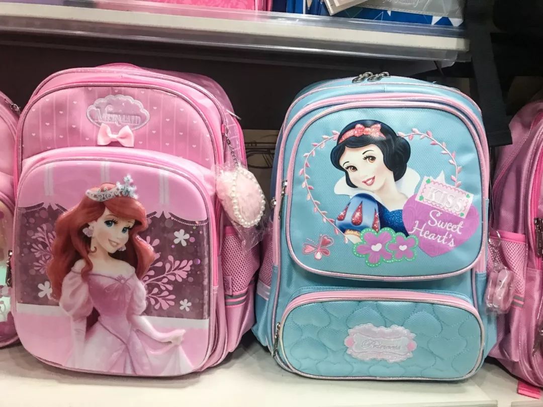 200-500儿童书包,儿童书包买轻便的还是减压的好