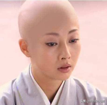 影视剧里的光头是怎么弄的,影视剧中的光头是怎么装扮出来的