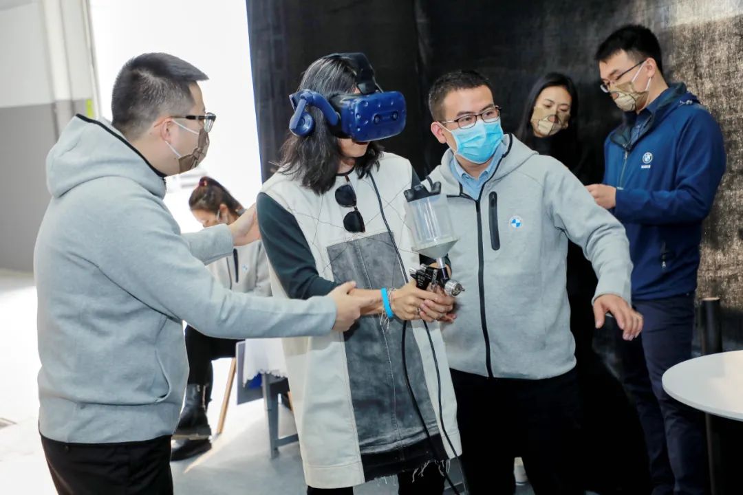 宝马老车去4s店还是去维修店好,宝马4s店修好还是外面修理好