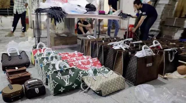 涨价奢侈品包包,香奈儿涨价前值不值得买