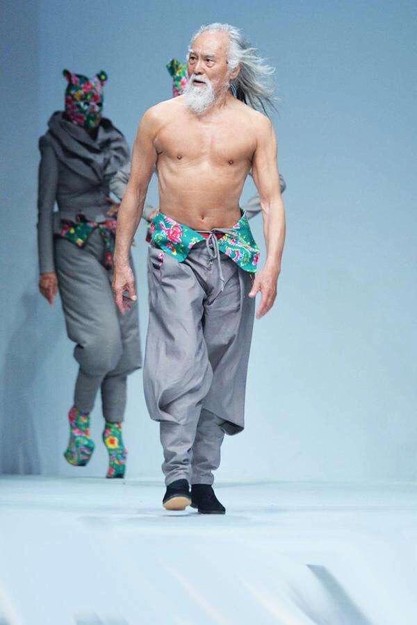 王薇薇原图72岁,王薇薇72岁近照视频