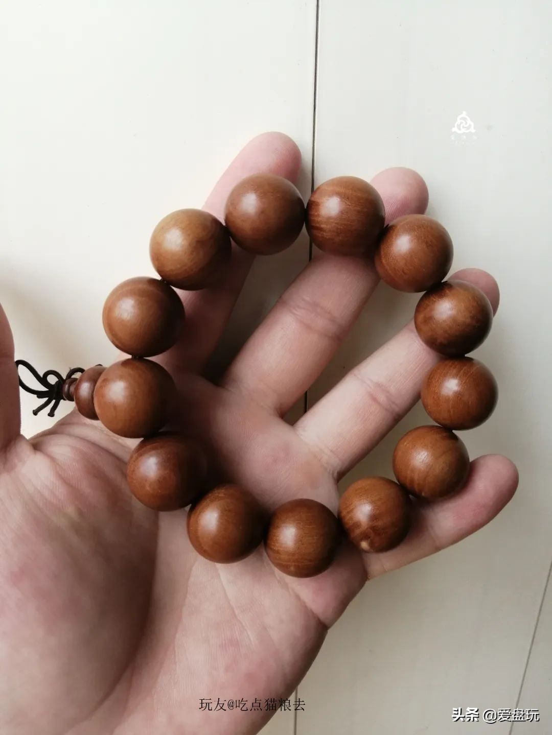 什么叫穷玩？手串超过300块，算我输！