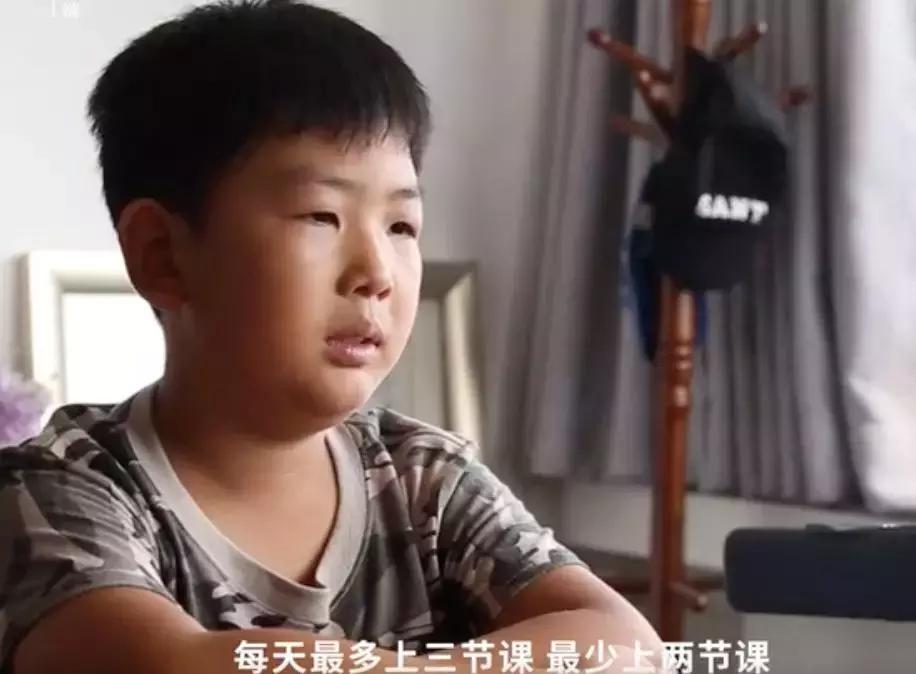 三个中产娃的暑假：每个孩子至少5个兴趣班，总开销4-8万