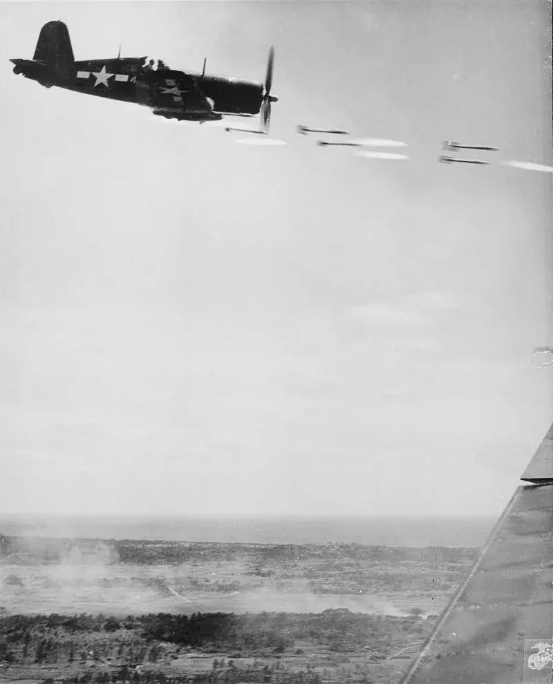 歼16战斗轰炸机,歼16轰炸机