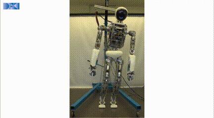 1000公斤巨型机器人,德国人形机器人