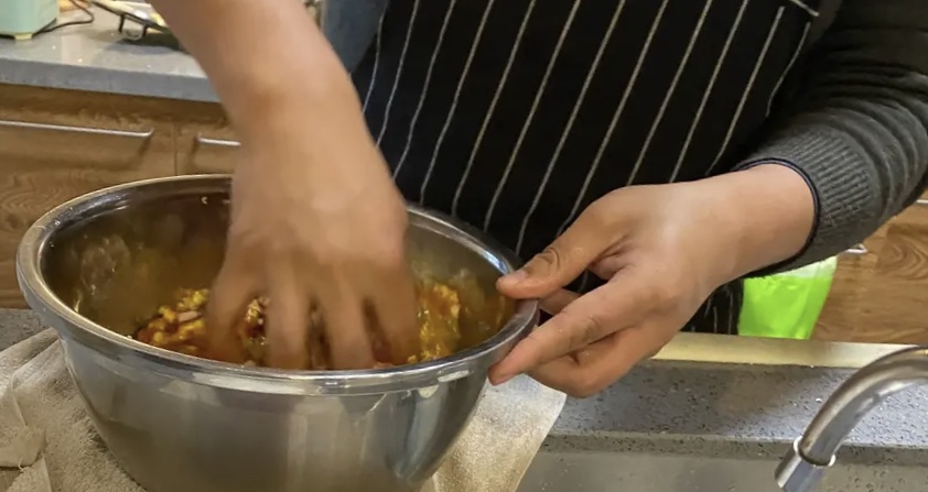 用裱花袋做面筋,面筋塞肉用啥肉