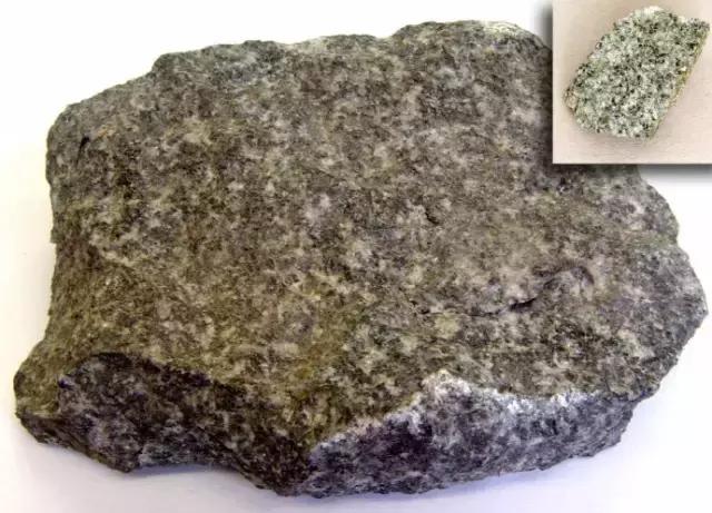 常见岩浆岩识别记录表,常见岩浆岩的认识和鉴定实验报告