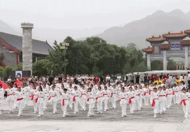 外地人去曲江旅游攻略,十一攻略最新版西安