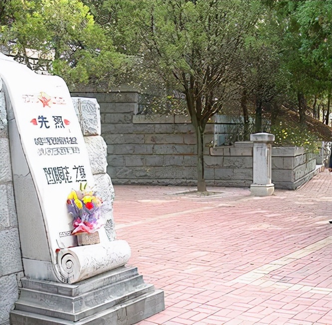 敌人对犯人用酷刑,敌人的严刑拷打