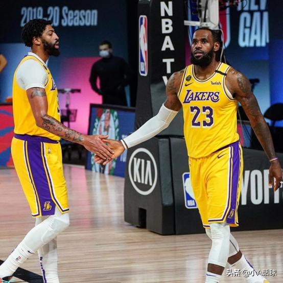 鐏闃熻┕濮嗘柉鍜屾埓缁存柉,鎴寸淮鏂┕濮嗘柉鐏姣旇禌