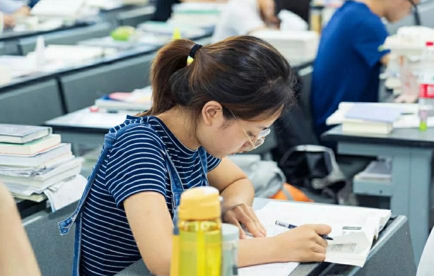 复旦大学考研初试第一被刷,复旦435分被刷