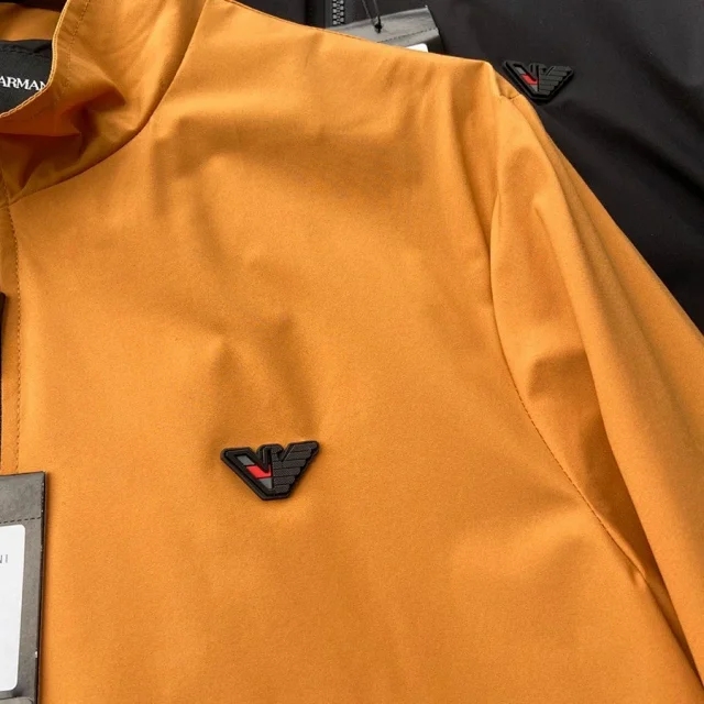 意大利公开回馈中国，阿玛尼“隔离服”专供华人，调价至470RMB