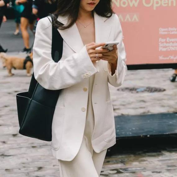 今年最流行的“硬一点”,要怎么驾驭住?