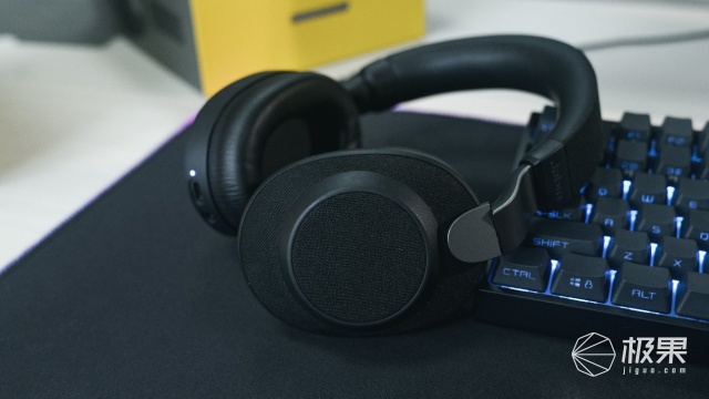 高级感耳机推荐,头戴式超级隔音的耳机推荐