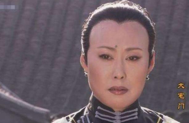 袁立为什么说斯琴高娃打羊胎素,斯琴高娃和袁立采访事件