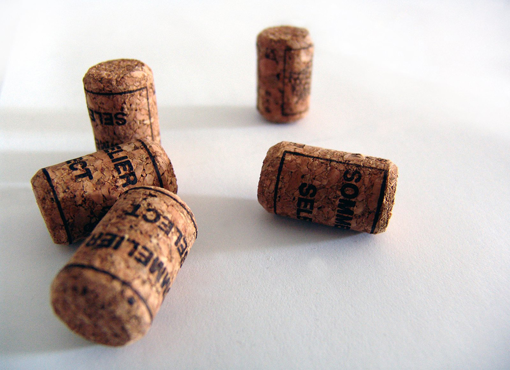 怎样从外表辨别葡萄酒的好坏,怎么鉴别葡萄酒好坏