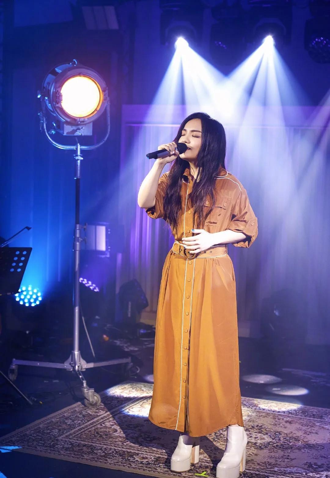 周深吉克隽逸综艺唱歌,周深吉克隽逸lettinggo完整版