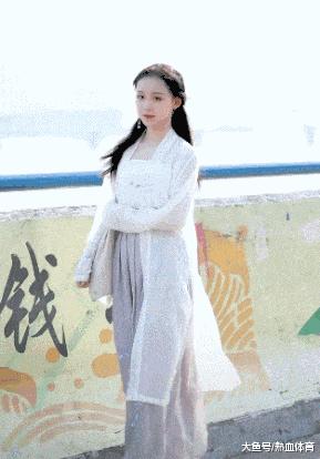 终于下班了搞笑gif图片,搞笑gif上班的时候打瞌睡尴尬了吧