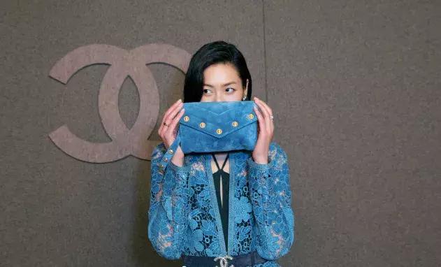 刘雯同款平价包,刘雯同款圆筒包