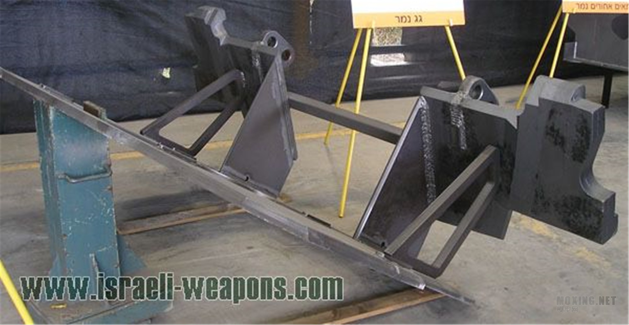 MENG,SS-018-1/35以色列“雌虎”重型装甲运输车-简介与开盒