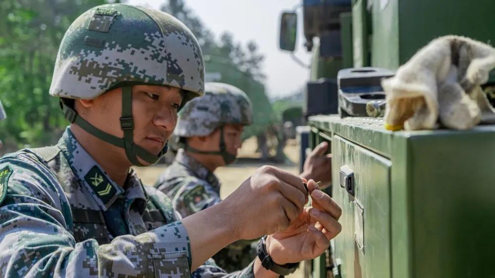 安全行驶百万公里长途客车驾驶员,杨猛司机