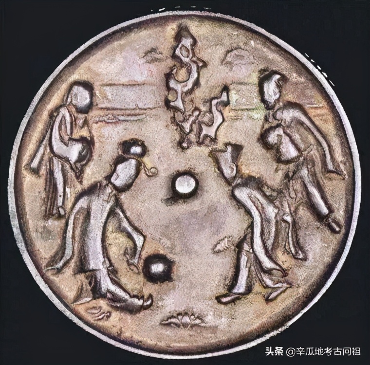 我国古代蹴鞠用的球,中国古代在什么时候称足球为蹴鞠