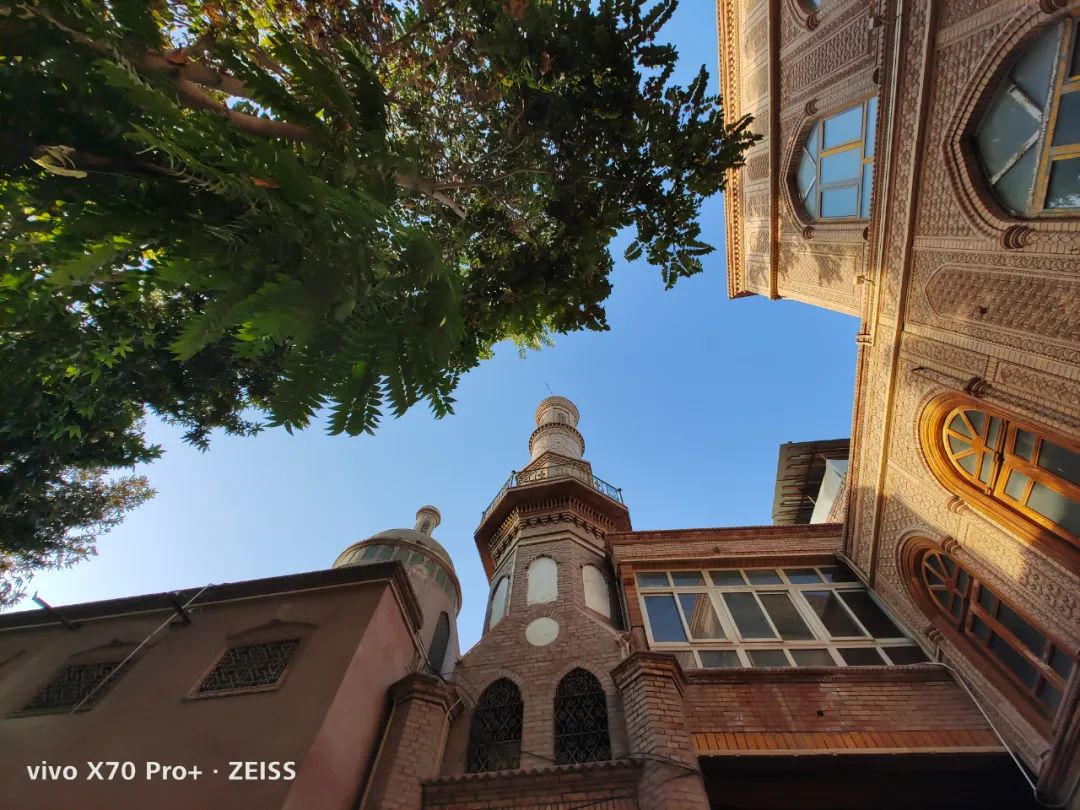 iphone13pro拍照对比vivox70pro,iphone13拍照对比vivox70pro