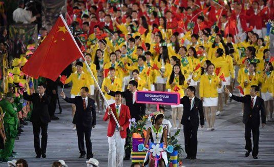 朱婷参加时装秀照片,奥运开幕式中国旗手朱婷