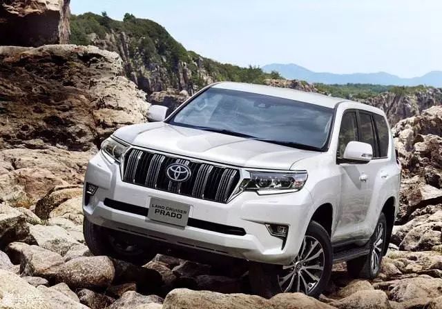 2012荣放rav4的2.0l的油耗,丰田rav4荣放2.5混动版真实油耗