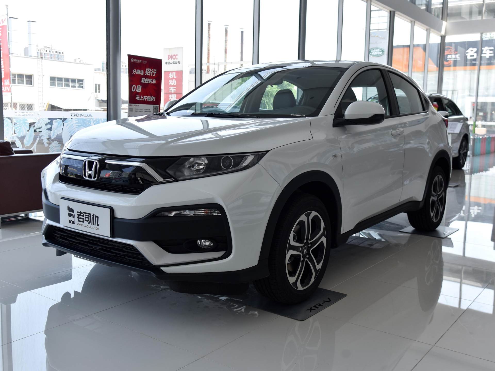 12万新suv100公里油耗仅4.3l,12万左右汽车销量排行榜suv